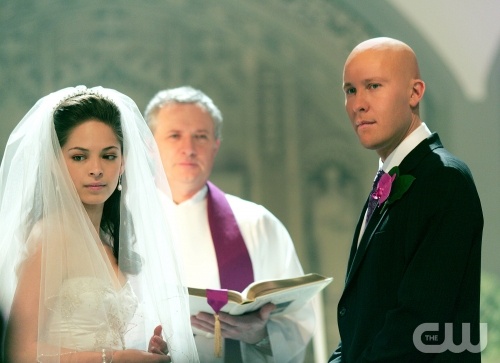 TheCW Staffel1-7Pics_191.jpg - "Promise"--  (R-L) The events leading up to Lex (Michael Rosenbaum) and Lana's (Kristin Kreuk) wedding are told from three points of view: Clark's, Lex's, and Lana's in SMALLVILLE on The CW Network. Photo: Michael Courtney/The CW © 2007 The CW Network, LLC. All Rights Reserved.